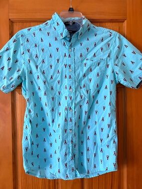 Carbon Light Blue Short-Sleeve Button-Down Shirt with Red Lobster Print
